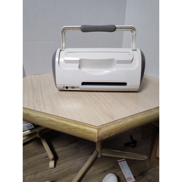 Cricut Personal Electronic Cutter Machine Model CRV001 - Tested Power Adapter - Picture 6 of 9